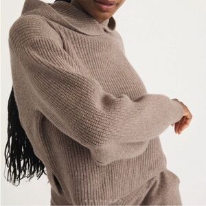 wesley 100% cashmere cropped sweater hooded S